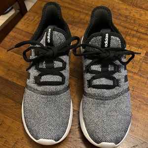 Woman’s Adidas cloud foam shoes